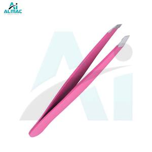 คีมหนีบช่างตัดผมสีชมพูระดับพรีเมียมพร้อมปลายเอียงสำหรับการแต่งคิ้วและการตัดแต่งขนทำจากเหล็กเกรดผ่าตัด - Product Image 4