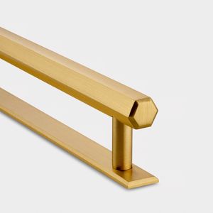 Manija de media luna de latón macizo de diseño moderno dorado para el hogar, cocina, muebles de oficina, herrajes, puerta, cajón, armario, manija de armario - Product Image 5