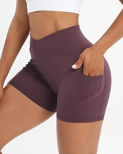 Pantalones cortos de yoga personalizados para mujer de alta demanda transpirables y de secado rápido con patrón caliente de alta calidad al por mayor bajo MOQ - Product Image 3
