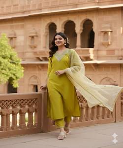 Conjunto de Túnica y Pantalón de Seda con Bordado de Lujo y Dupatta, Estilo Festivo, Precio al por Mayor, Prenda Étnica, Verde Lorito - Product Image 3