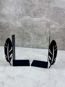 Sujetalibros decorativos de metal para estanterías con formas artísticas, construcción de metal sólido y soporte funcional para libros - Product Image 6