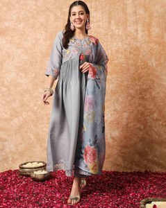 Designer indien pakistanais 3 pièces pantalon Kurti évasé pour femmes ensemble Dupatta costume de fête prêt à l'emploi pour les festivals ethniques Salwar Kameez - Product Image 6