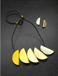 Gargantilla de resina y Metal de alta calidad, el mejor diseño, tendencias, joyería para mujer, collar, pendientes, accesorio, acero inoxidable chapado en oro - Product Image 5