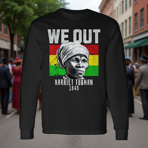 T-shirt à manches longues « We Out » Harriet Tubman, noir, avec message historique, promotionnel - Product Image 3