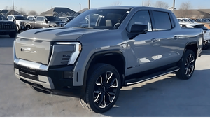 Meilleur prix pour un GMC Sierra EV Denali Extended Range Pickup 4D 5 3/4 FT RS d'occasion 2025 - Product Image 3