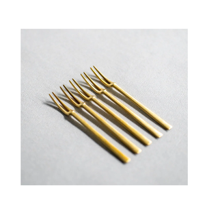 Fourchette en laiton Fabrication de qualité supérieure Personnaliser la conception de haute qualité pour les fêtes de mariage Fourchette en laiton - Product Image 6