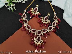 Ensemble collier court Kundan Stones blanc plaqué rhodium belle tenue de fête Designer Kundan - Product Image 4
