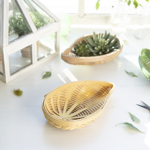 Nouvelle arrivée assiettes en bois naturel faites à la main pour la décoration de la maison, assiettes décoratives colorées fabriquées au Vietnam en gros - Product Image 3