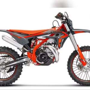 พร้อมขับขี่ รถมอเตอร์ไซค์วิบาก For-Beta Dirt Bike รุ่น 300 Xtrainer ปี 2026 สำหรับขาย รถมอเตอร์ไซค์ออฟโรด - Product Image 4