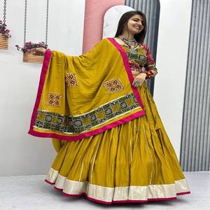 Conjunto tradicional de algodón Lehenga Choli para mujer Traje étnico cómodo y elegante para el festival Garba Puja y eventos culturales - Product Image 5
