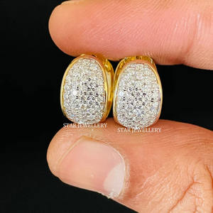 Boucles d'oreilles créoles nuage en diamant naturel en or massif 14 carats. - Product Image 4