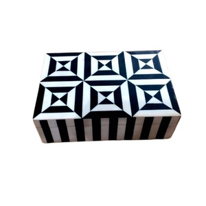 ถาดเสิร์ฟเรซิ่นทรงสี่เหลี่ยมลายมุกสีขาวสำหรับนักออกแบบ - Product Image 3