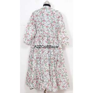 Robe Maxi moulante d'été pour femmes avec imprimé floral tissé longue robe florale durable pour les femmes avec décoration de bouton de gland - Product Image 3
