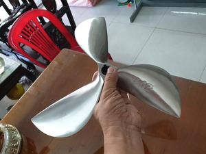 Hélice de bateau en acier inoxydable de petite taille personnalisable de haute qualité hélice marine à longue queue fabriquée au Vietnam état neuf - Product Image 2