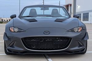 Mazda MX-5 Miata Club 2019 Usado en Excelentes Condiciones - Product Image 2