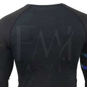 2025 último diseño hombres Rash Guard Color sólido Spandex/poliéster hombres manga larga superventas Rash Guard para ropa deportiva - Product Image 5