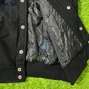 Chaquetas Varsity Personalizadas al por Mayor para Hombre, Chaqueta Deportiva Informal Lisa con Mangas de Cuero, Chaqueta Universitaria de Color Sólido para Hombre - Product Image 4