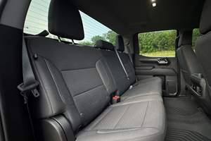 CHEVROLET SILVERADO 1500 LT TRAIL BOSS 4X4 2022 D'OCCASION (LHD/RHD) - Product Image 4