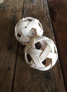 Pelotas de ratán natural para masticar, juguete seguro de fibra vegetal para moler dientes de animales pequeños, para hámster, conejillo de indias, conejo - Directo de Macy - Product Image 1