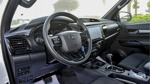 รถกระบะมือสอง TOYOTA Hilux SR5 Adventure ดับเบิ้ลแค็บ ดีเซล/เบนซิน ปี 2024 - Product Image 3