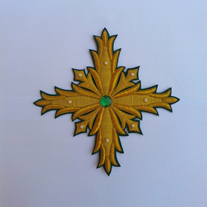 Nuevas cruces y emblemas de PU bordados hechos a medida con logotipo personalizado y color de alta calidad a bajo precio al por mayor - Product Image 1