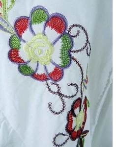 Top holgado de algodón 100%, bordado verde, para niñas - Product Image 3