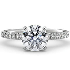 Anillo de Compromiso SHREYA DIAM para Mujer con Diamante de Corte Brillante Redondo y Diamantes Laterales en Plata 92.5% con Baño de Rodio, Estilo Clásico - Product Image 2