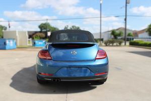 Offre exceptionnelle : Volkswagen Beetle 2 d'occasion, modèle 2019, propre et en excellent état. 0 T S C o n v  e r tible FWD Prêt à être expédié - Product Image 5