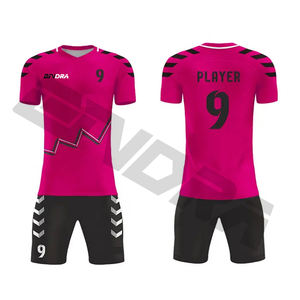 Maillots de football personnalisés pour hommes Combinaisons d'entraînement de compétition à manches courtes Service OEM pour ensembles d'uniformes de football - Product Image 4