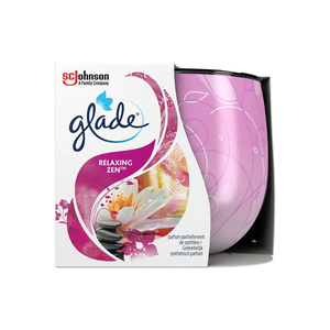Disfrute de hasta 30 horas de tiempo de combustión con Glade Candle 120g Relaxing Zen llenando su hogar con una fragancia relajante. - Product Image 1
