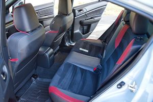 Subaru WRX d'occasion 2019, conduite à gauche, gris, norme Euro V, 50 001 à 75 000 miles, 5 places, 4 mois, origine américaine - Product Image 5