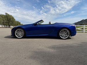 Voitures d'occasion LC 500 Cabriolet 2024 - Product Image 4