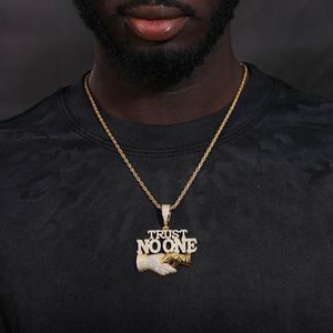 S925 Moissanite Trust No One Trap Colgante - Product Image 3