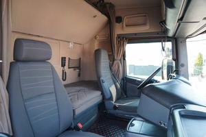 Tracteur d'occasion SCA NIA R 620/HYDRAULIKA/8X4/<span class=keywords><strong>DMC</strong></span> ; 150 000 KG/SI 620HP TRANSMISSION AUTOMATIQUE - Product Image 4