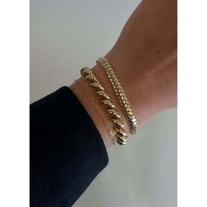 Cobra Chain Hampshire House Stack <b>Bracelet</b> Set Zinc Alloy Geometric <b>Charm</b> <b>Bracelets</b> with Moissanite Shell Stone Religious Style - Product Image 2