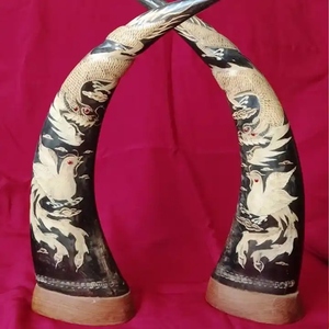 Exquisita escultura de cuerno de búfalo hecha a mano con tallas intrincadas para el hogar, la Oficina y la decoración interior de lujo - Product Image 6
