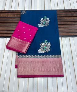Sari VASTRA COTTAGE de Georgette Khadi Puro con Tejido Jacquard Zari Meena, Pallu Rico, Teñido a Mano, Borlas y Blusa - Product Image 2