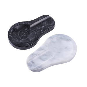 Soporte de cuchara de mármol estante de cuchara de sopa de piedra pulida para utensilios de cocina y restaurantes uso color negro y 2 piezas - Product Image 4