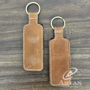 Porte-clip magnétique en cuir de vache véritable personnalisé pour serviettes de golf Aimant puissant Accessoire de casquette pour les sports de plein air et l'usage quotidien - Product Image 1