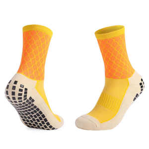 Diseño personalizado Athletic Gym Deportes Antideslizante Fútbol Grip Calcetines Pakistan Factory Nuevo diseño Calcetines de fútbol - Product Image 1