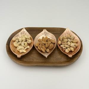 Plato de Frutos Secos de Lujo con Diseño de Hojas, Bañado en Cobre, con Bandeja de Madera, Estilo Vintage Victoriano, con Patrón de Hojas Ornamentales Perforadas - Product Image 1