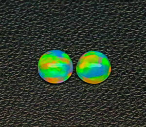 Superbe paire de pierres précieuses en cabochon d'opale éthiopienne-Welo Round Shape Opal Gems - Multi Fire Smooth Loose Stones en gros - Product Image 2