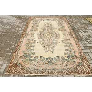 พรมวินเทจตุรกี ขนาด 5.5x8.8 ฟุต (168x269 ซม.) สีน้ำตาลขอบชมพู - Product Image 1