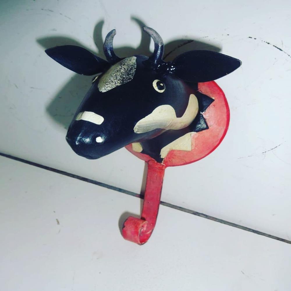 สีดำสีกากี