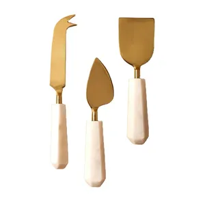 Coupe-fromage en acier inoxydable avec poignée élégante en bois, parfait pour la vaisselle de mariage et de fête - Product Image 4