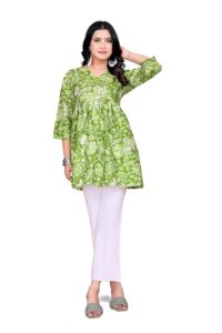 Dernières femmes décontracté et vêtements quotidiens saison d'été pur coton court Kurti et haut avec impression numérique avec manches fantaisie pour les femmes - Product Image 4