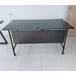 HBON005 - Table de travail industrielle 140x70cm au design tubulaire Bn Lm Vic avec système 140x70cm - Product Image 6