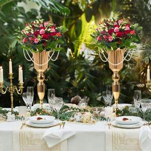 Florero de metal de lujo con acabado brillante para la decoración del hogar de lujo disponible al mejor precio - Product Image 5