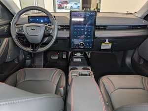 Garantie du meilleur prix 2025 F o r d Mus-tang Mach-E Premium AWD Sport Utility - Product Image 6