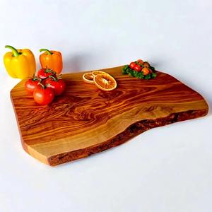 Tabla de Cortar de Madera Moderna y Elegante, Diseño Elegante para Cocinas Caseras, Restaurantes y Regalos, Hecha a Mano en India - Product Image 3